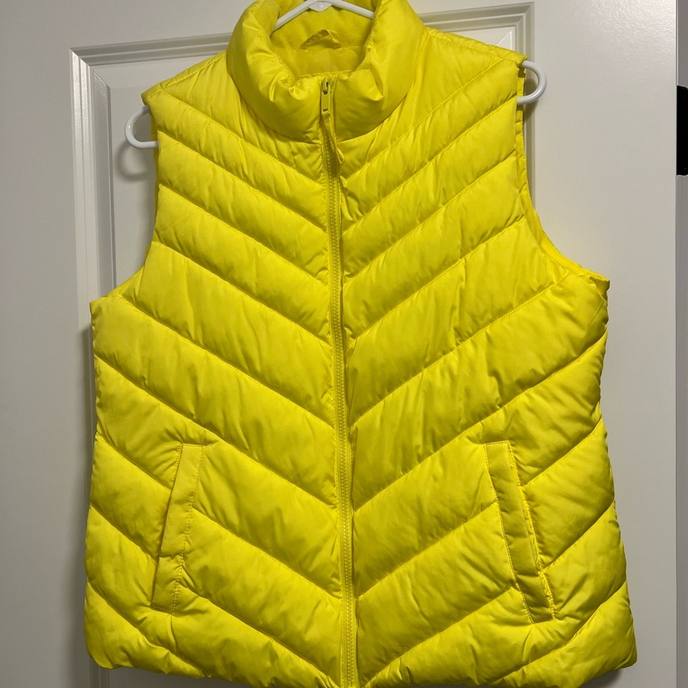Gap Quilted Puffer Vest NWOT